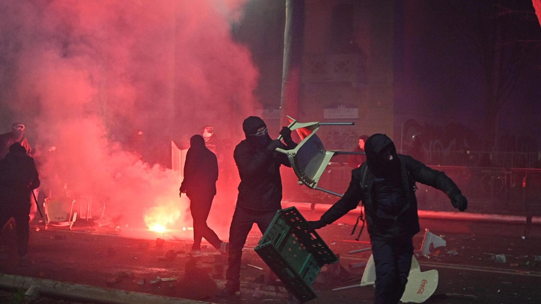 Scontri Torino: gip, 2 liberi con obbligo di firma