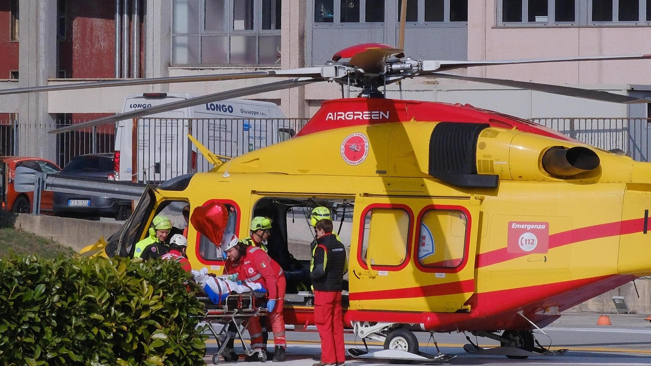 A casa l’ultima ferita di Crans: “Ha passato due mesi terribilima la mia Elsa è un’eroina”