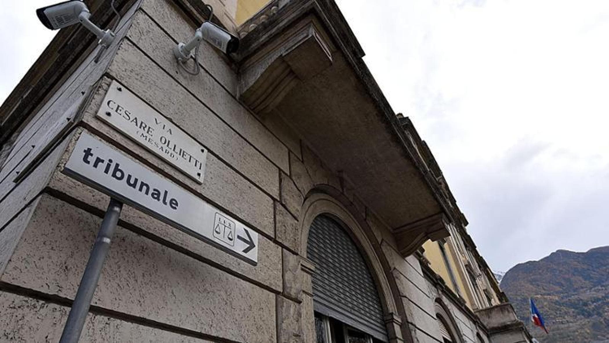 Valle d'Aosta'da avukat ile Mahkeme Başkanı arasında tartışma çıktı