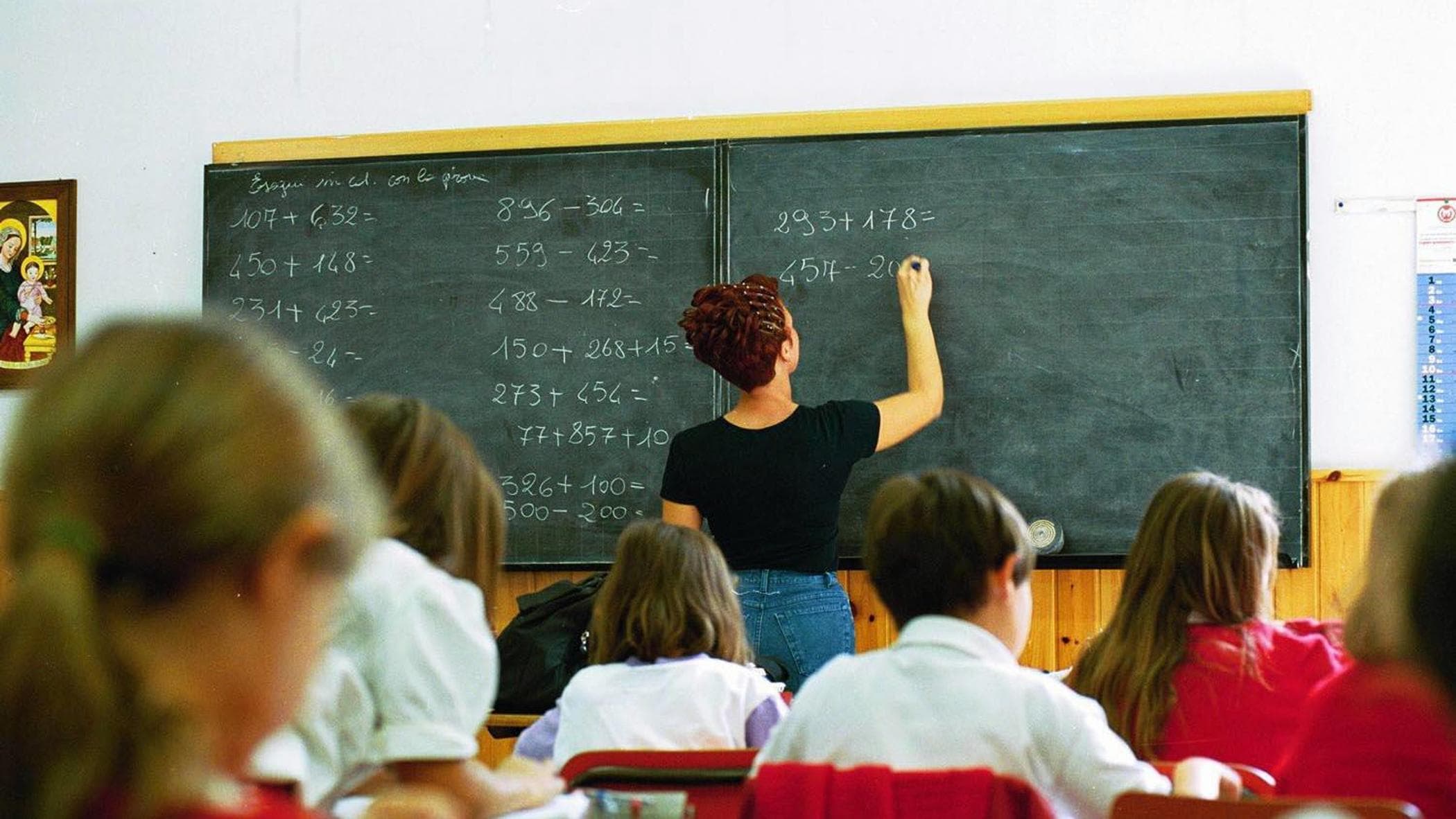 Ex alunni ormai adulti in tribunale : “La maestra ci umiliava” - la