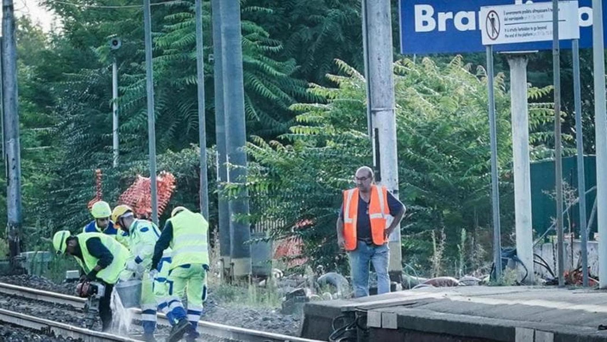 Strage di Brandizzo, i famigliari delle vittime contro Strisciuglio: “È indagato, vergogna”