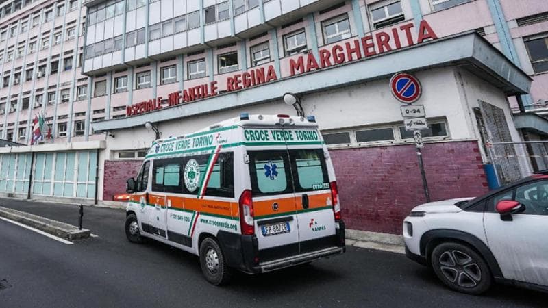 Botte e fame, incubo per una bimba di 5 anni: a processo madre e padre. “In ospedale ringhiava”