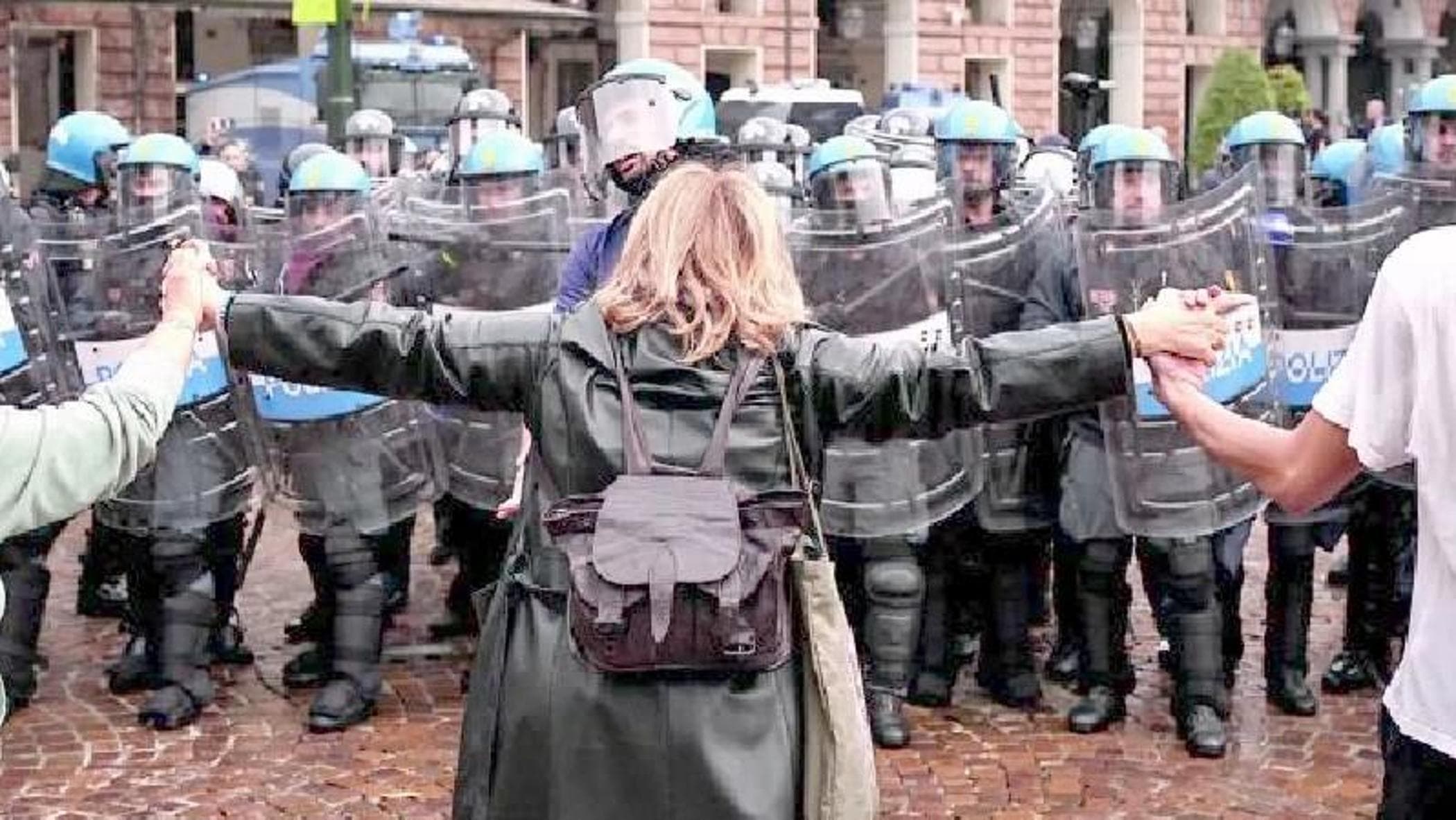 noi prof assieme agli studenti per una giusta battaglia ora la politica li ascolti da Torino.repubblica.it noi prof assieme agli studenti per una giusta battaglia ora la politica li ascolti