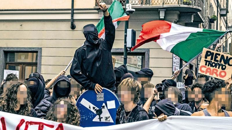 Centro di Torino vietato ai ragazzini violenti dopo gli scontri alla manifestazione di sabato