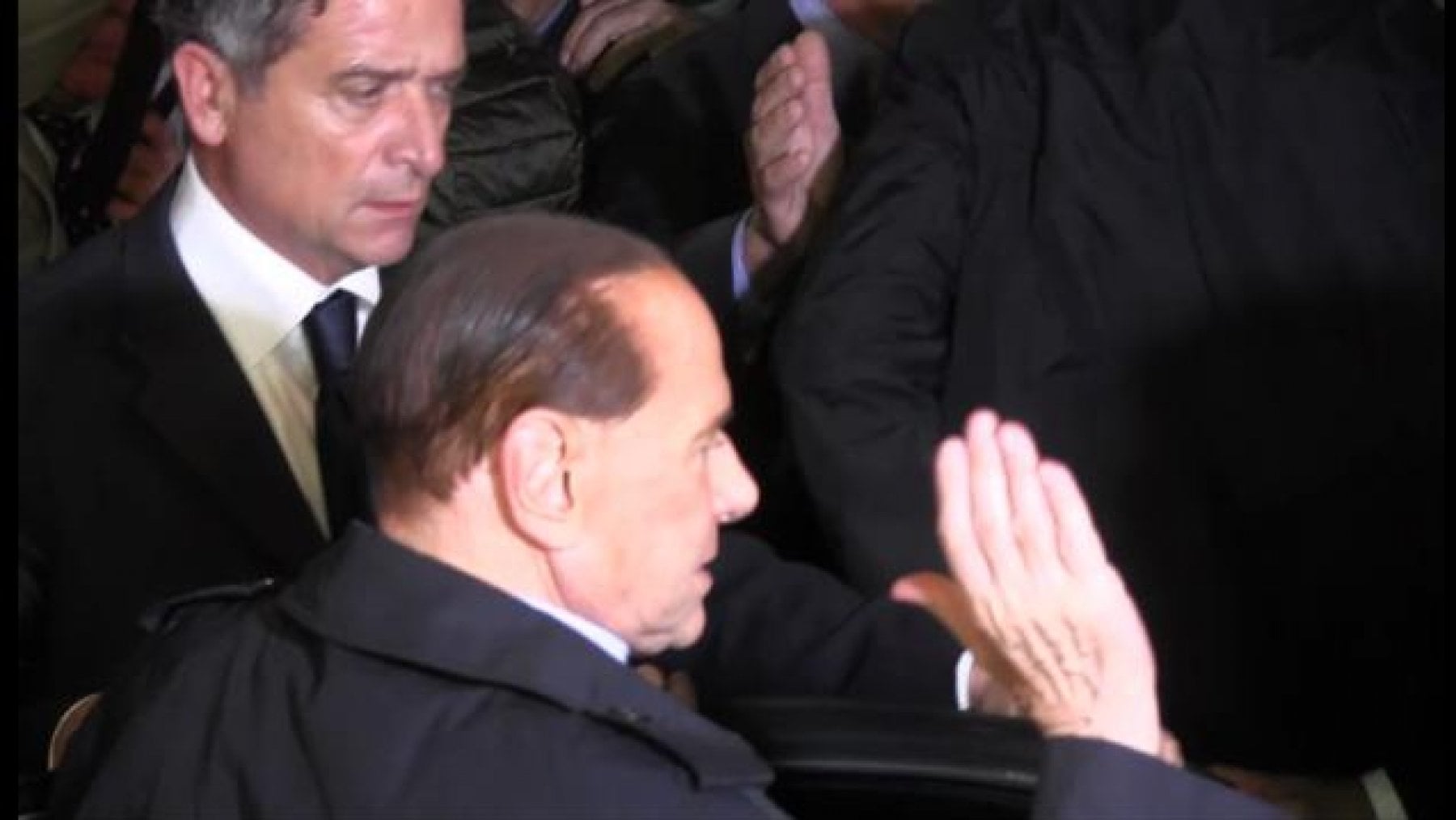 L'eterno inganno di Berlusconi