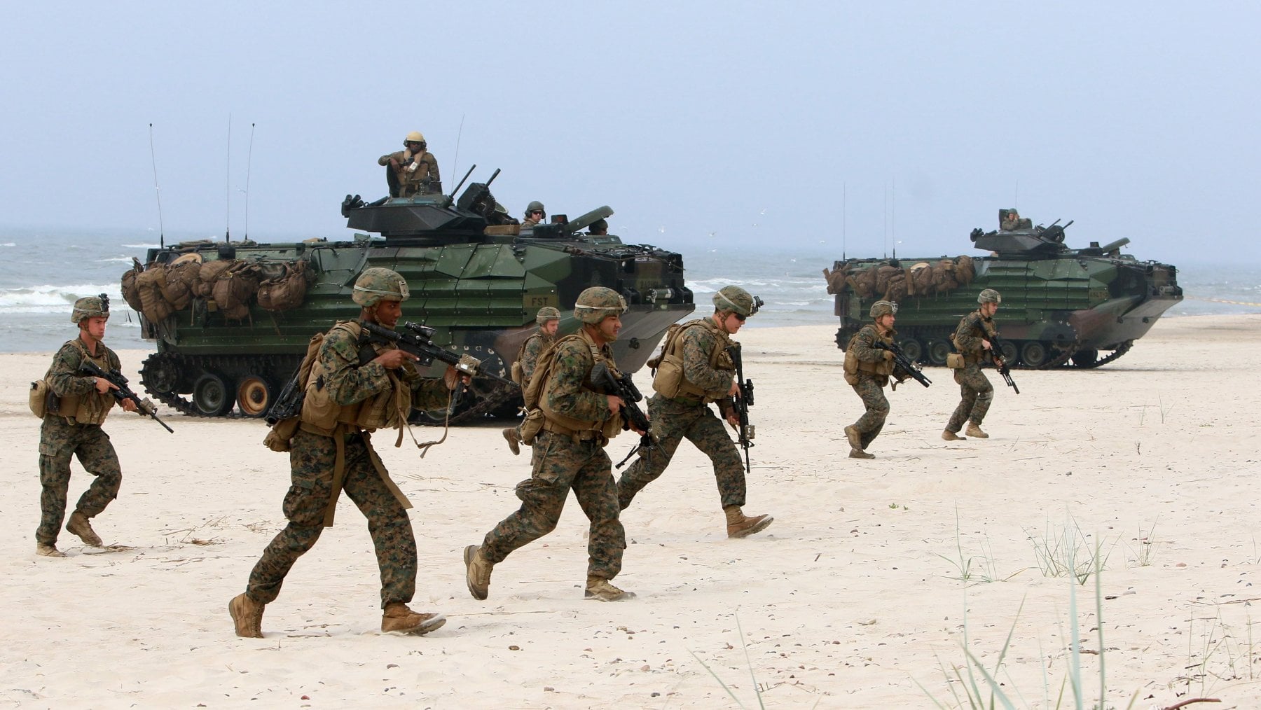 Marines americani durante l'esercitazione militare Baltops 2018, nel Baltico