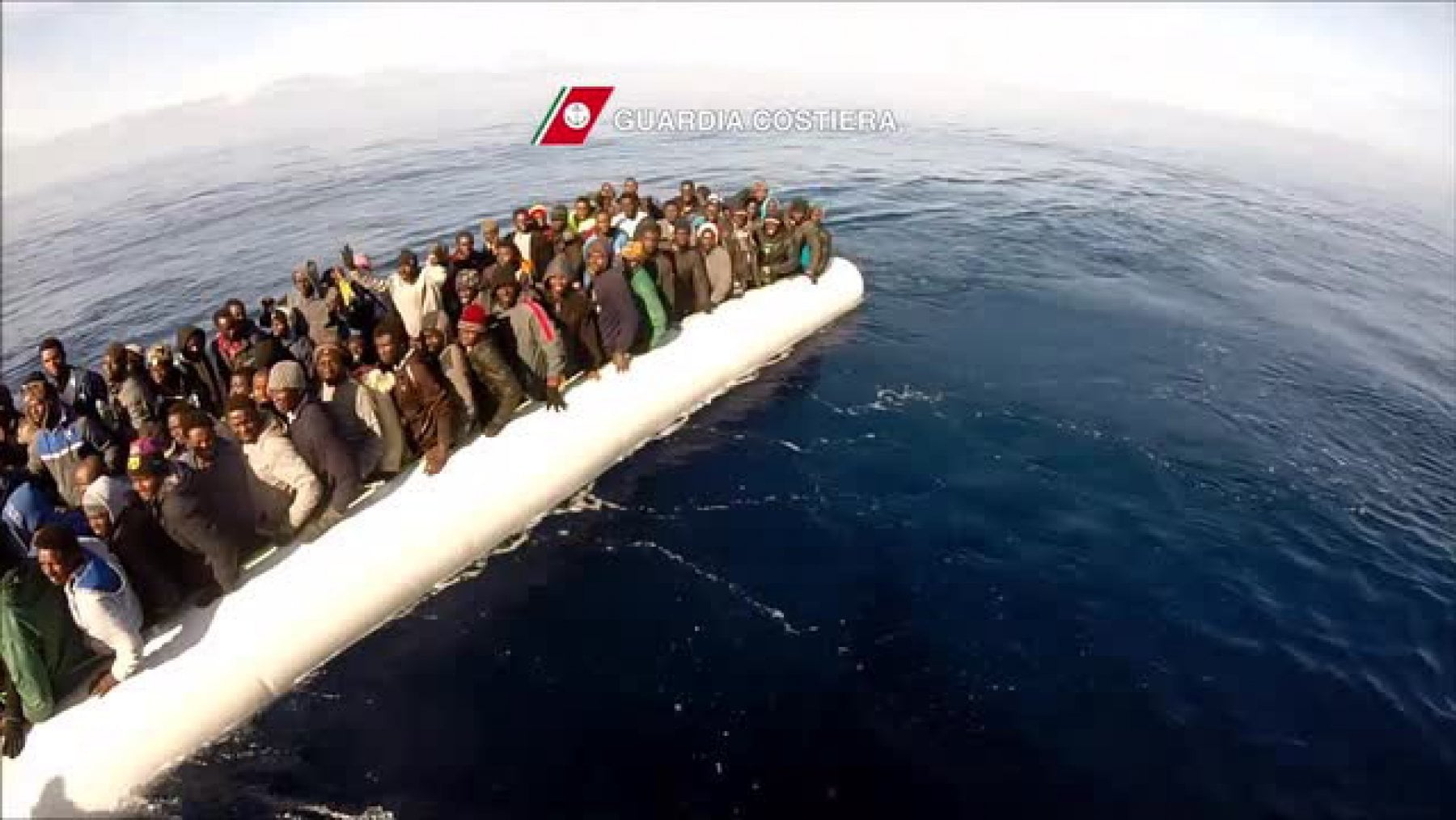 Migranti salvati dalla Guardia costiera in Sicilia