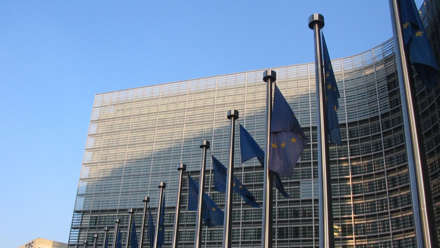 Cinque gradi di separazione fra l’Italia e Bruxelles
