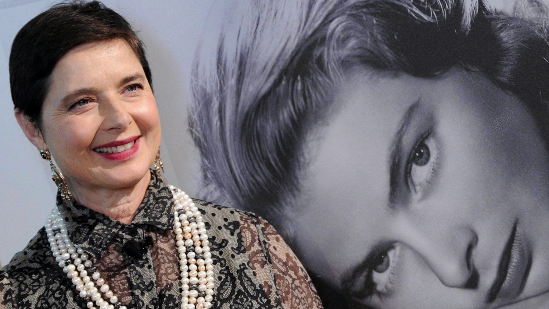 Isabella Rossellini: io, il cinema, la moda e... le galline