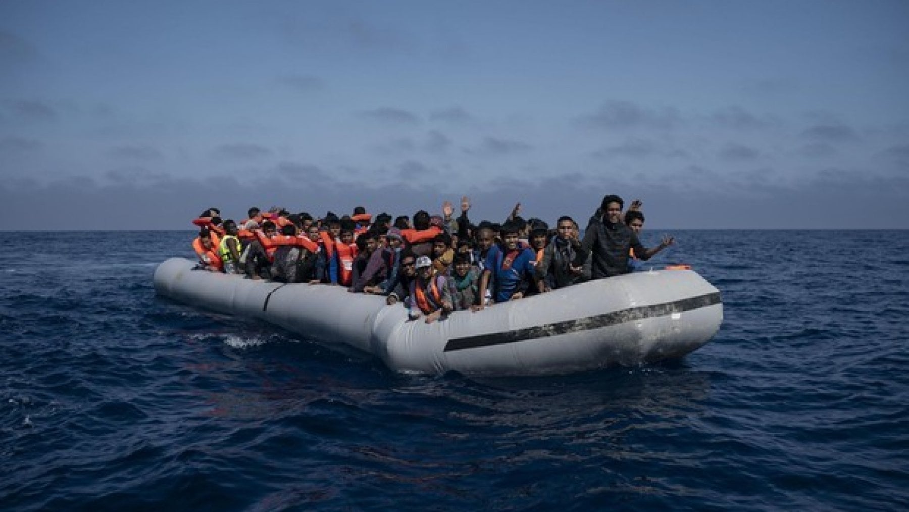 Salvini dice sì a 30mila migranti: “Ma solo da chi accetta i rimpatri” Primo decreto flussi, clausola per incentivare le intese. Il ministro aveva detto: prima diamo lavoro agli italian