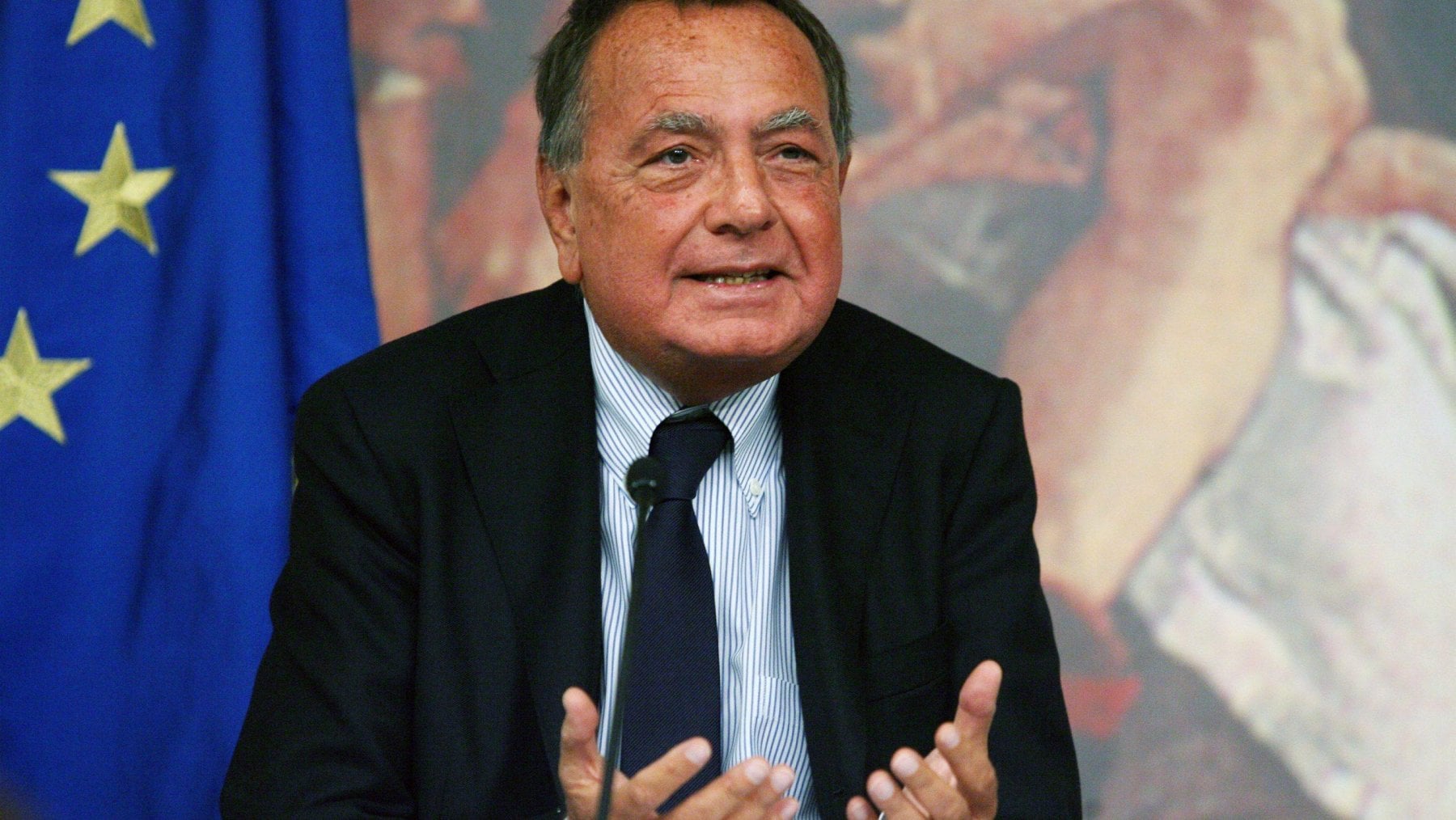 Bonaiuti, il portavoce gentiluomo che sapeva anche criticare Berlusconi
