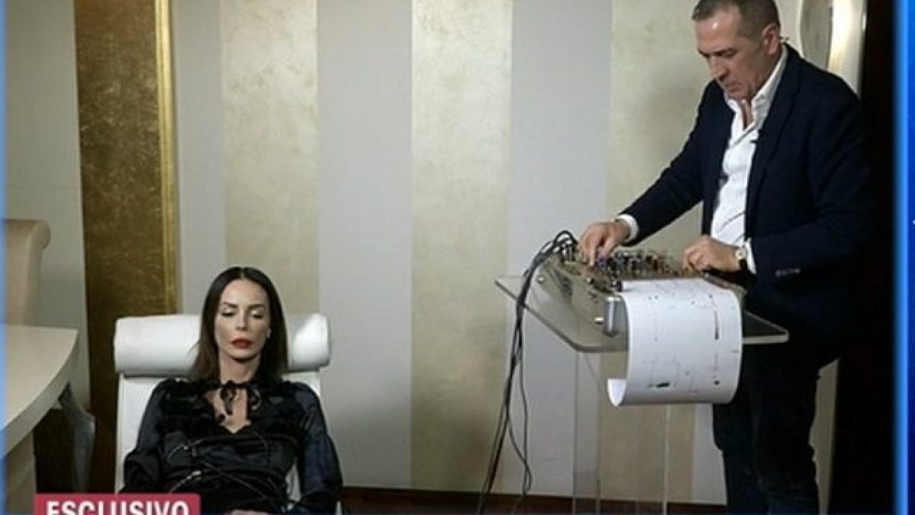 Nina Moric si sottopone alla macchina della verit&agrave; di Barbara D'Urso