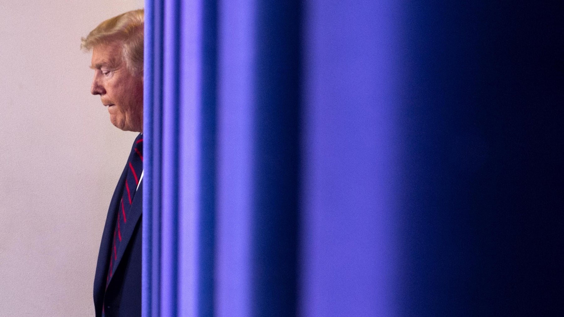 Donald J. Trump al briefing sul coronavirus, il 2 aprile 2020 (Kevin Dietsch/EPA/POOL)