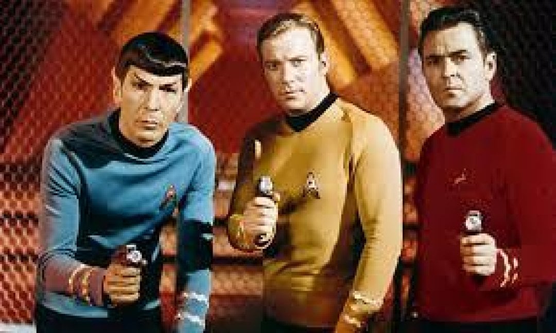 La Serie Tv Con Spock E Capitano Kirk