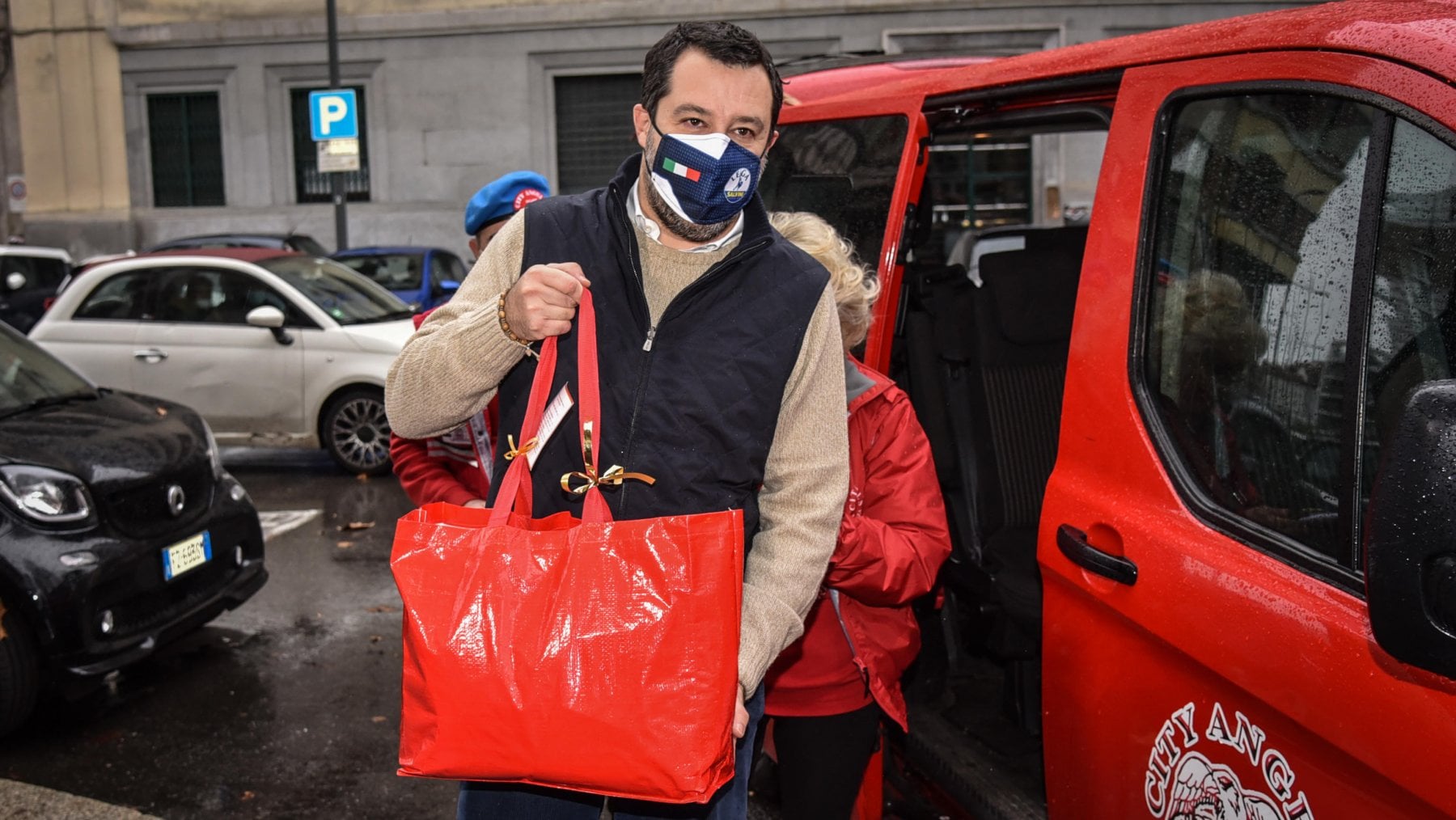 I regali della discordia nel Natale di Salvini