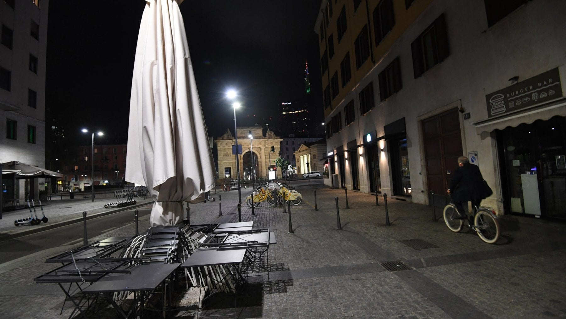 Coprifuoco, tutto rimandato al 21 maggio