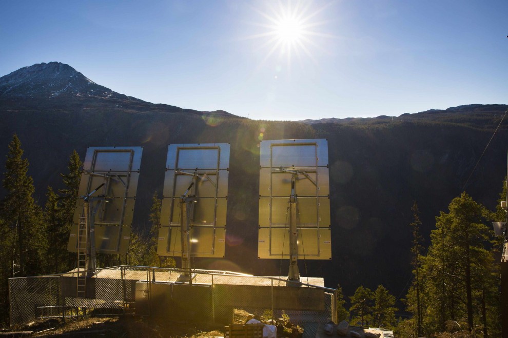 Norvegia, specchi giganti per illuminare la citt&agrave; buia
