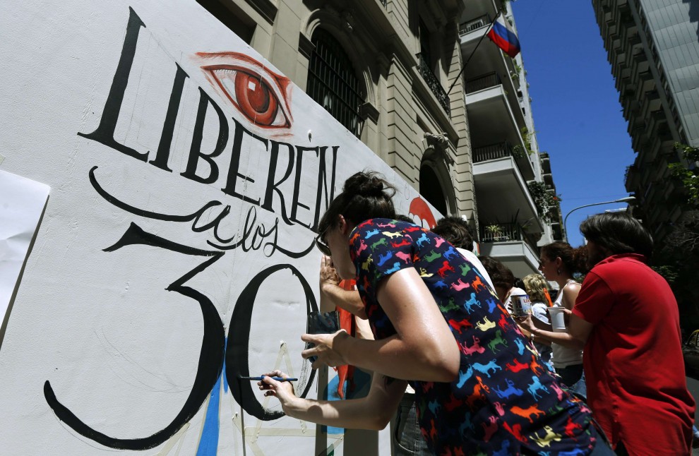 A Buenos Aires un murales per Greenpeace