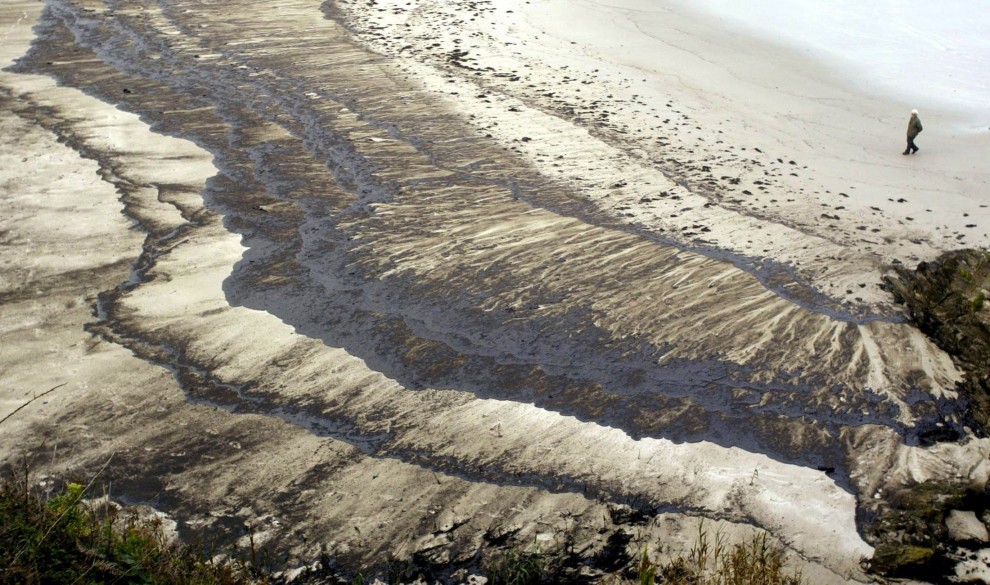 Spagna, la catastrofe della petroliera Prestige