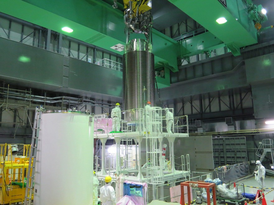 Fukushima, via alla rimozione delle barre di combustibile