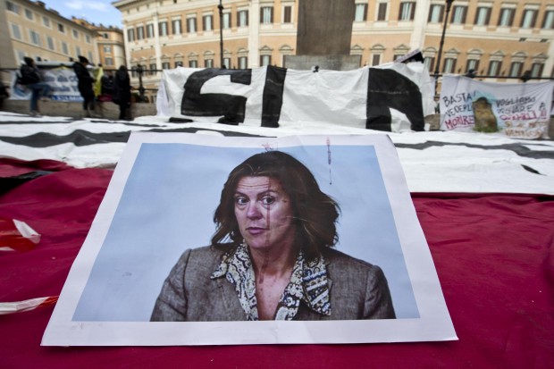 Stamina, manifestanti tentano irruzione a Montecitorio&nbsp;