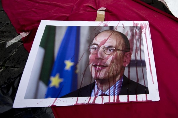 Stamina, manifestanti tentano irruzione a Montecitorio&nbsp;
