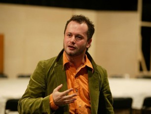 Traviata, l'amore che fa male. Il regista: "Ho pensato a Bergman e Antonioni"