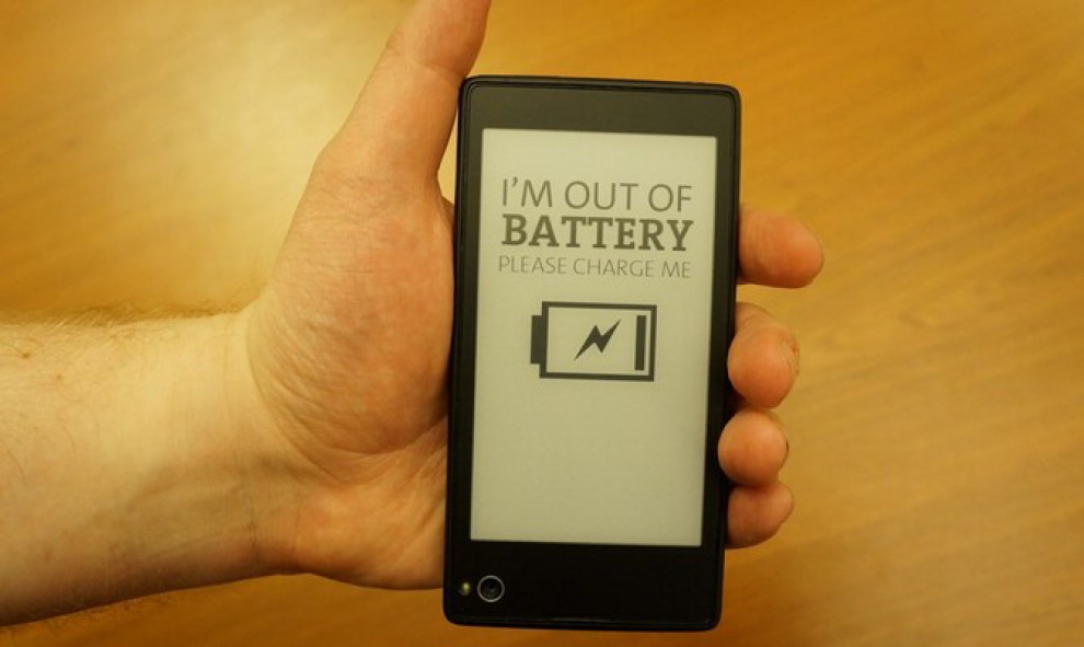 YotaPhone, lo smartphone che viene dalla Russia