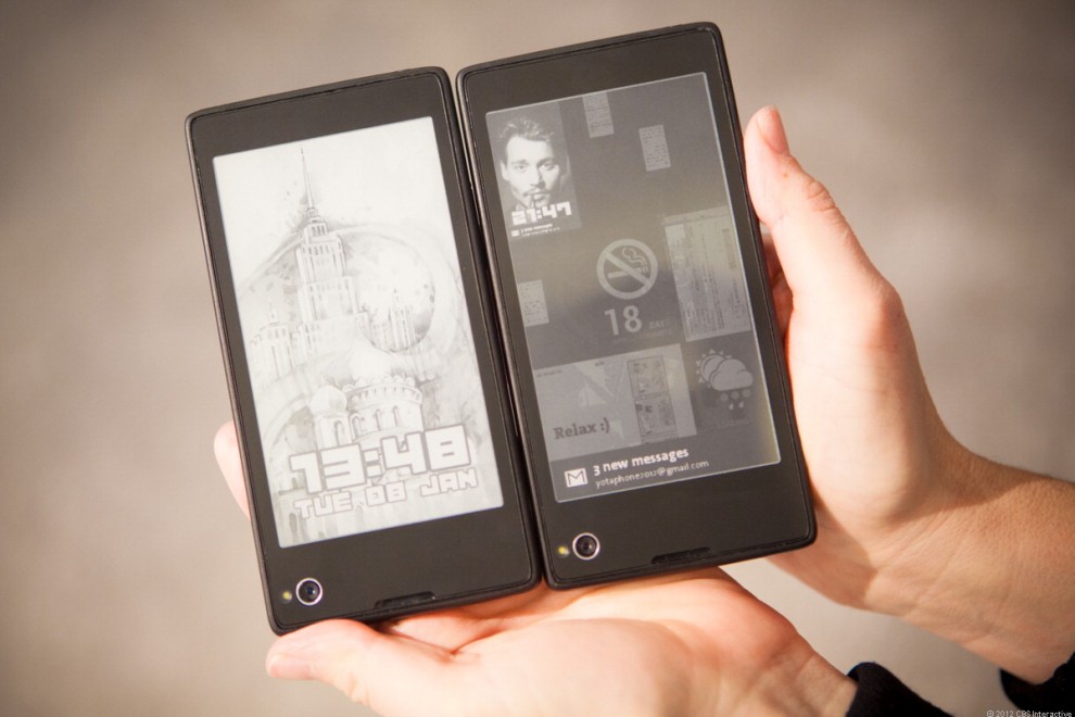 YotaPhone, lo smartphone che viene dalla Russia