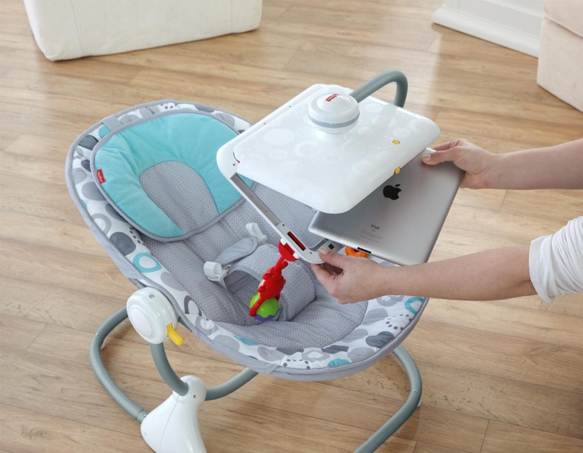 La poltrona per neonati con il porta iPad