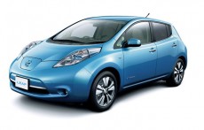 Nissan sempre più elettrica