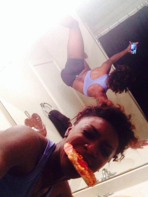 Quando il selfie &egrave; estremo: l'autoscatto &egrave; acrobatico