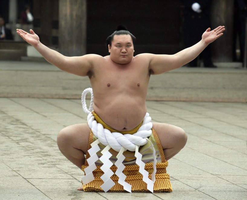 Lottatore Di Sumo Che Assomiglia A Cannavacciuolo