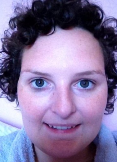 Tornano i capelli dopo il cancro, la rinascita di Annmarie diventa un fotoracconto