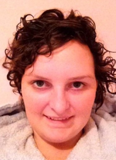 Tornano i capelli dopo il cancro, la rinascita di Annmarie diventa un fotoracconto
