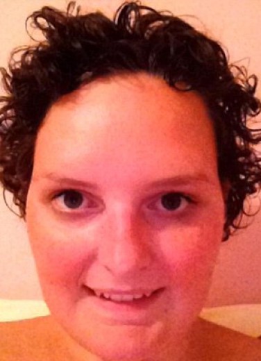 Tornano i capelli dopo il cancro, la rinascita di Annmarie diventa un fotoracconto