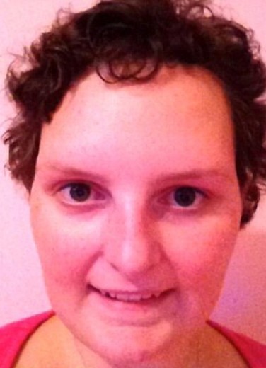 Tornano i capelli dopo il cancro, la rinascita di Annmarie diventa un fotoracconto