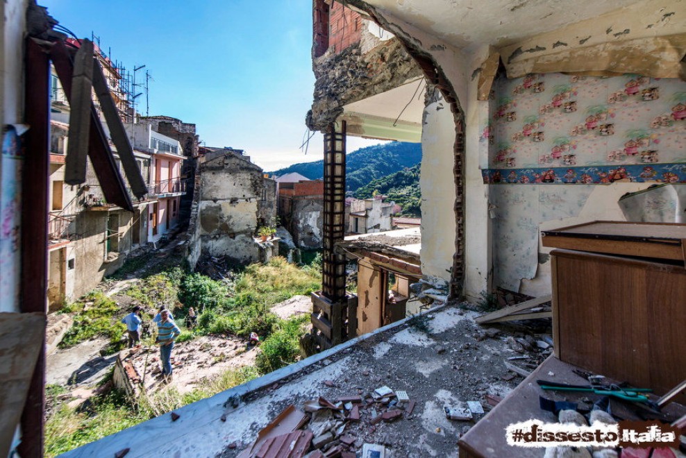 Dissesto Italia, le foto del Paese che frana
