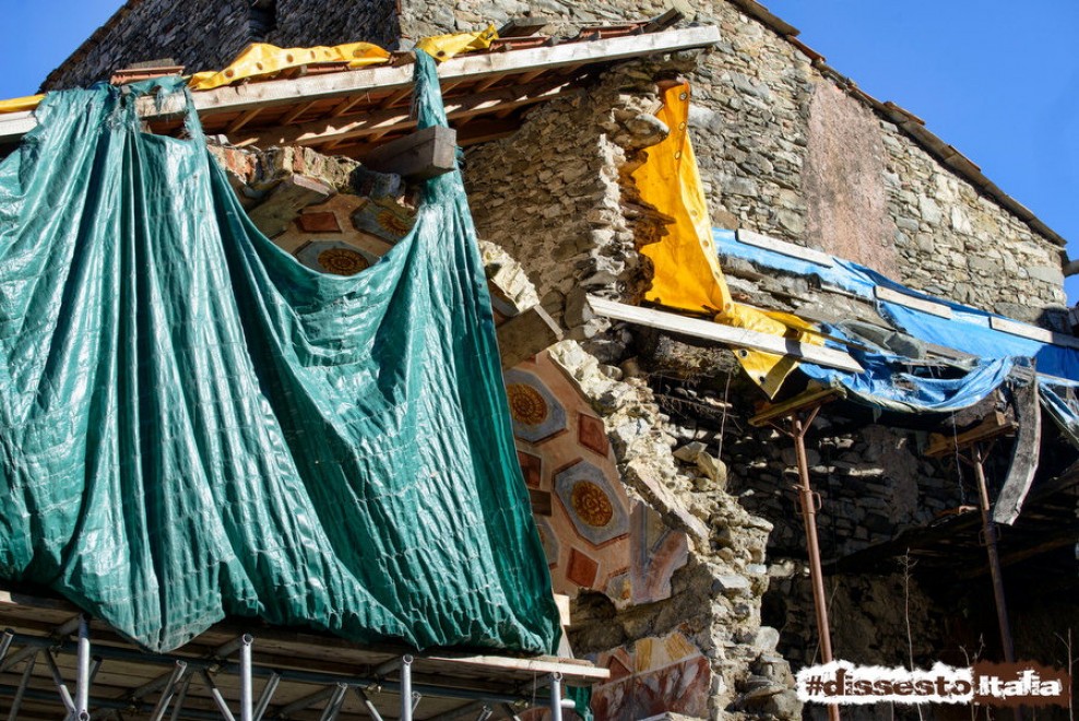 Dissesto Italia, le foto del Paese che frana
