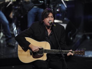 Cristiano De André: “Quella notte che piansi sentendo mio padre cantare”