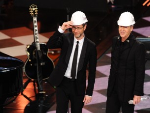 Sanremo, crollano gli ascolti: in media 7 milioni davanti alla tv