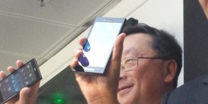 Blackberry torna al 'classico' e cerca il rilancio   Foto