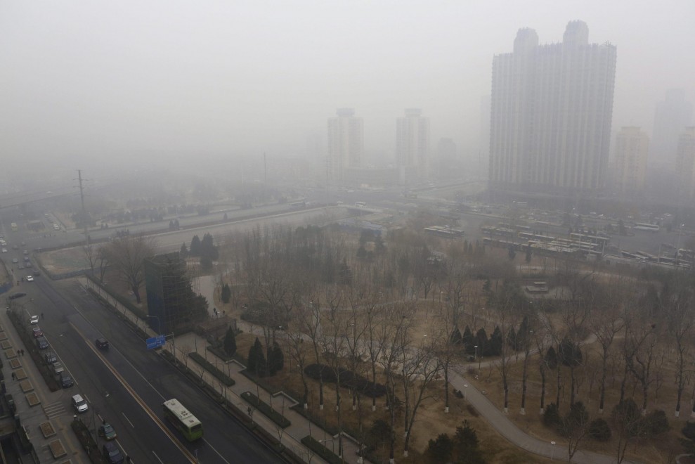 Cina, massima allerta inquinamento: sono finite le mascherine