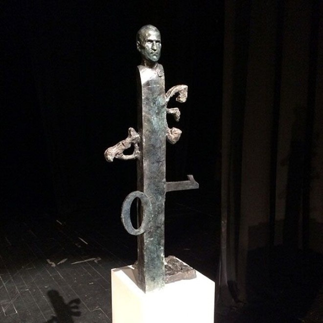 Steve Jobs, il giallo della statua 
