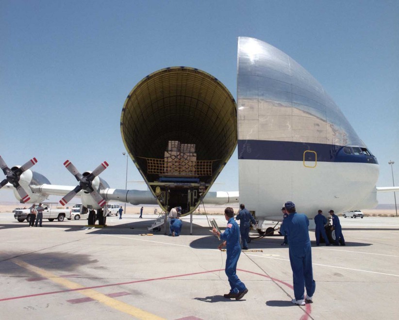 Nasa, trasporti spaziali: l'aereo sembra una balena