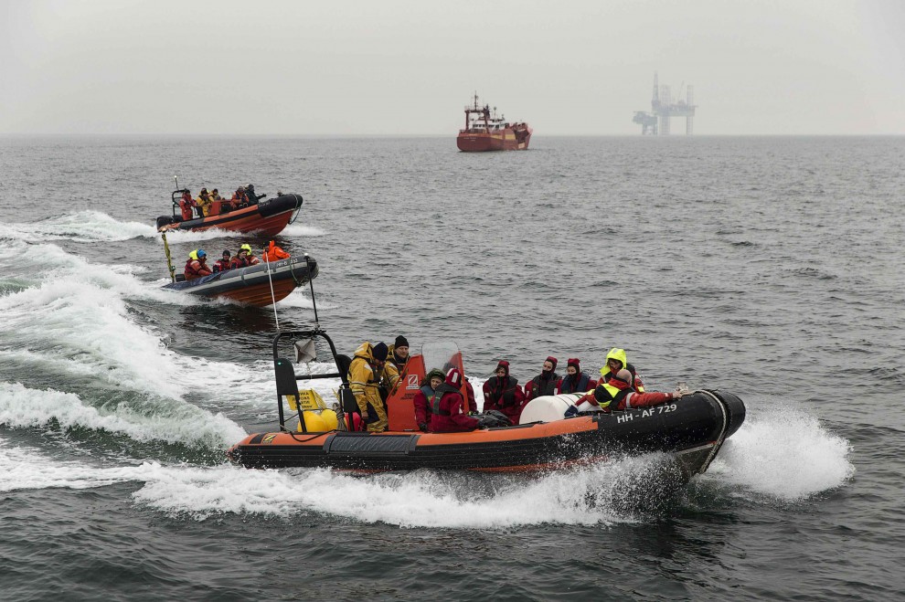 Olanda, Greenpeace blocca petroliera russa: trenta arresti
