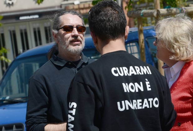 Stamina, sit-in dei pazienti a Brescia