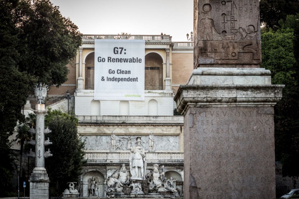 Greenpeace, attivisti al Pincio per l'energia pulita