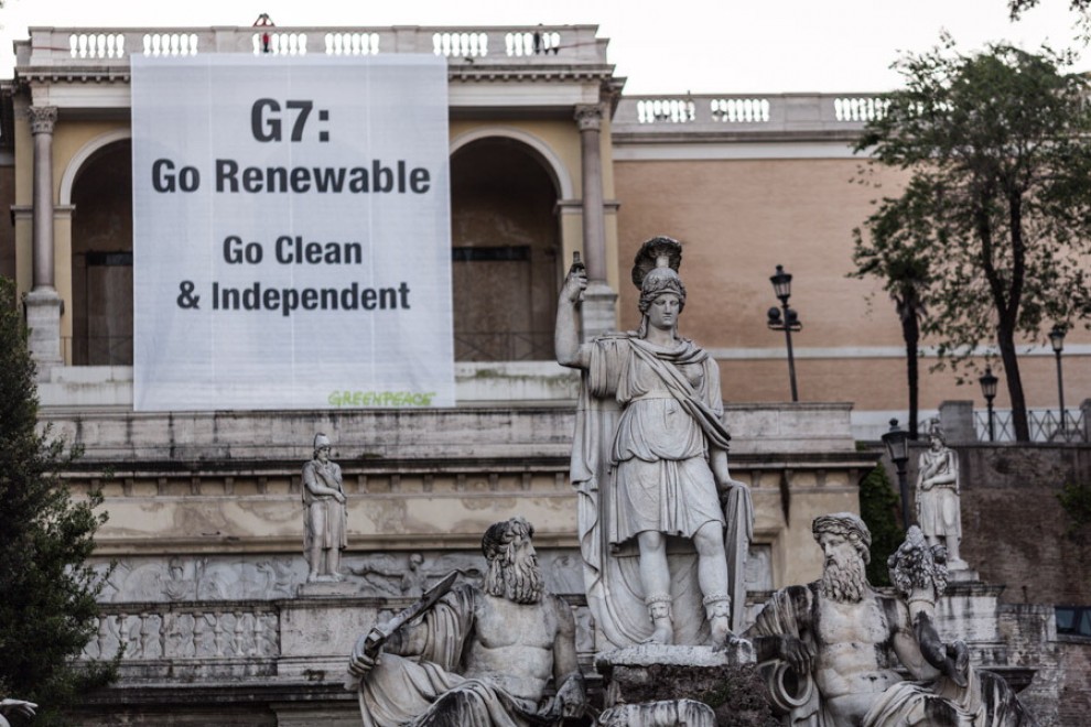 Greenpeace, attivisti al Pincio per l'energia pulita