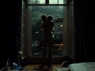 Cannes, strano sesso: le passioni proibite lasciano il segno